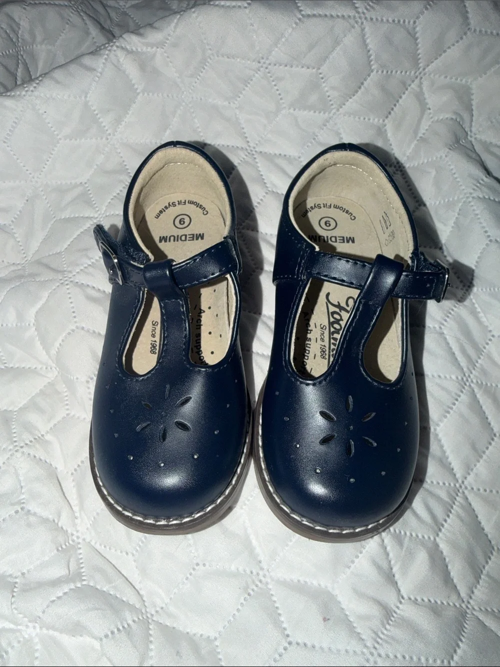 FootMates Sherry 2531 Navy Leather T-Strap Mary Jane Shoes Girls Size 9M NWOB